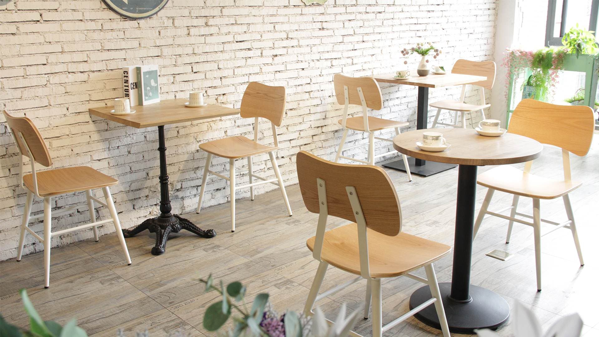 Chaises de salle à manger à café en bois à dossier en bois populaires 741-H45-STW