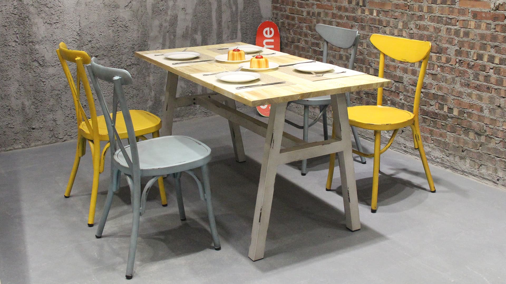 Loft Industrial Wooden Top Coffee Bistro Restaurant Dining Table 649DT-ALUW-RE14070