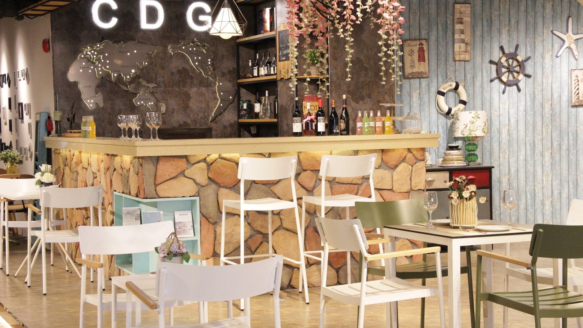 Commercial Tables and Chairs