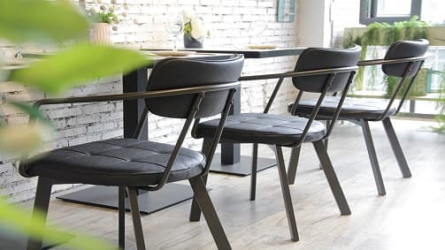 Polsterstuhl aus Metall und Kunstleder im Vintage-Stil: Serie 795