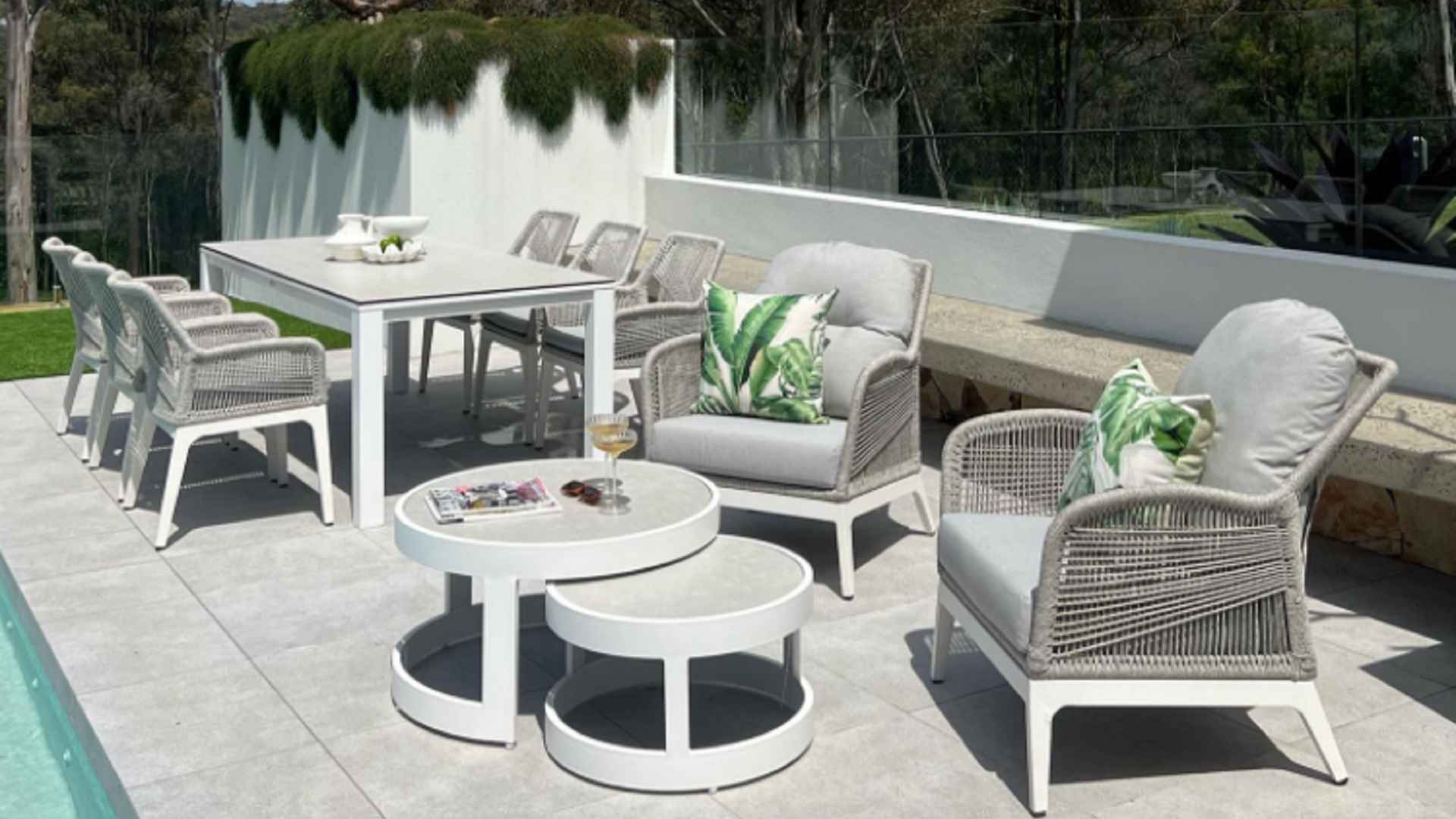 Nordic Leisure Handgemachte gewebte Seil-Rattan-Möbel Hof-Terrassen-Tisch und Stuhl