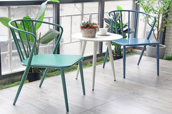 outdoor-aluminum-table-chair.JPG